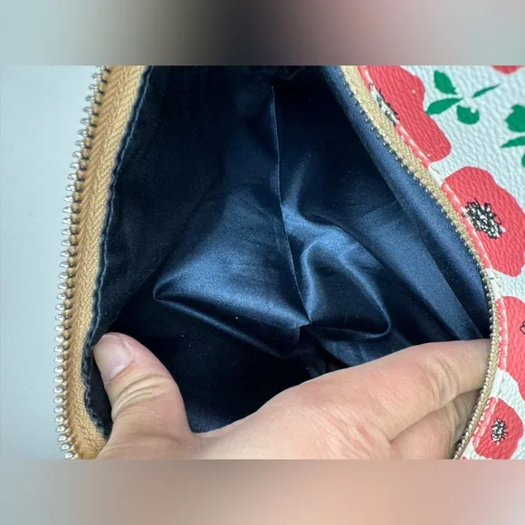 Tignanello Strawberry Poppy Medium Handbag Tote Bag Purse - Picture 16 of 16